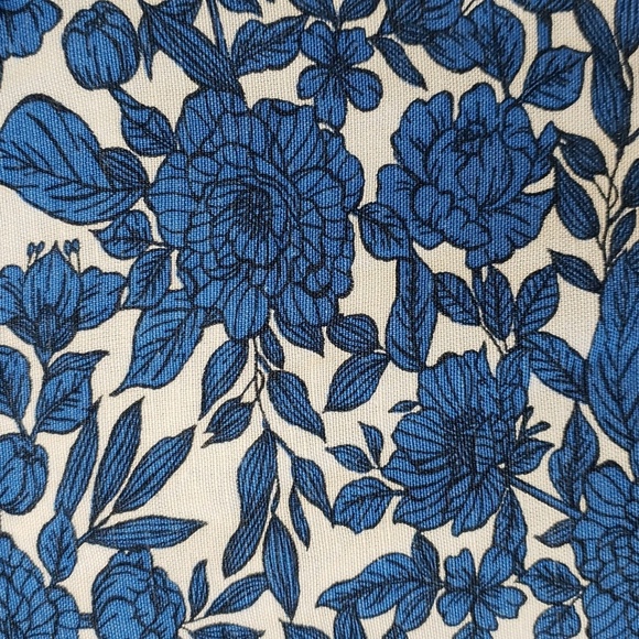 Midnight Sky, Blue and White Linen Blend Floral Crop Top/Jacket - Picture 3 of 6